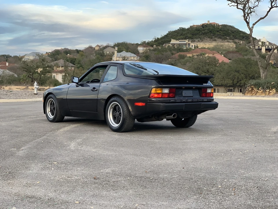 1985 Porsche 944 - Image 16 of 31