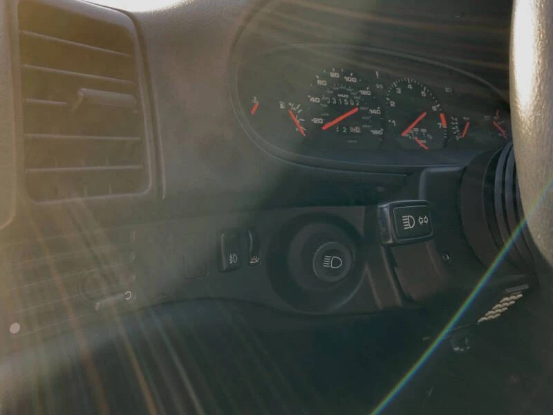 1985 Porsche 944 - Image 10 of 15