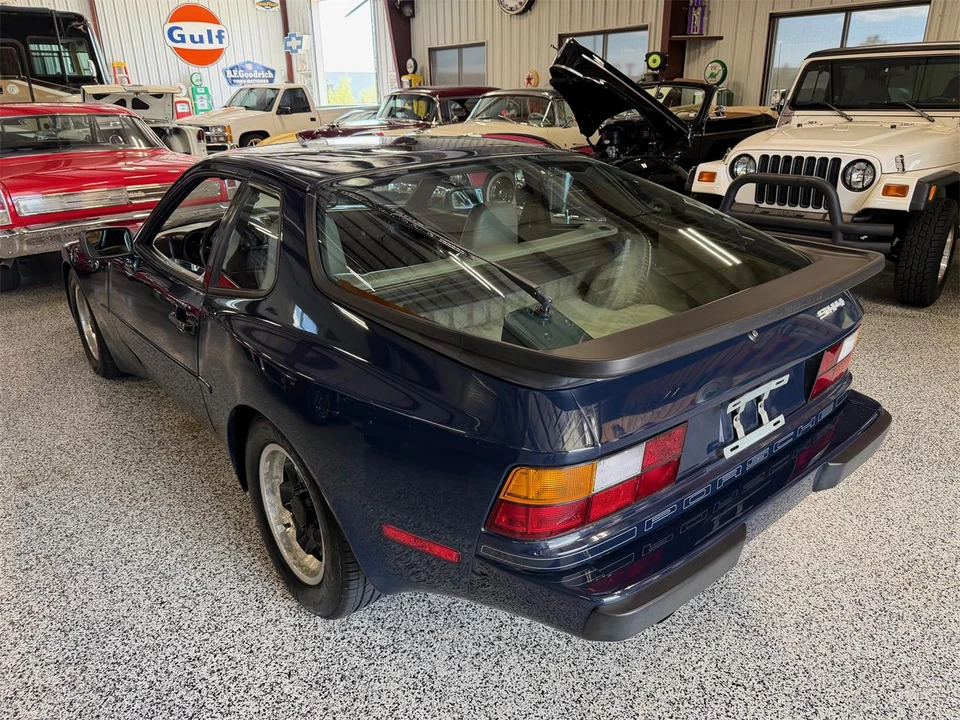 1985 Porsche 944 - Image 7 of 26