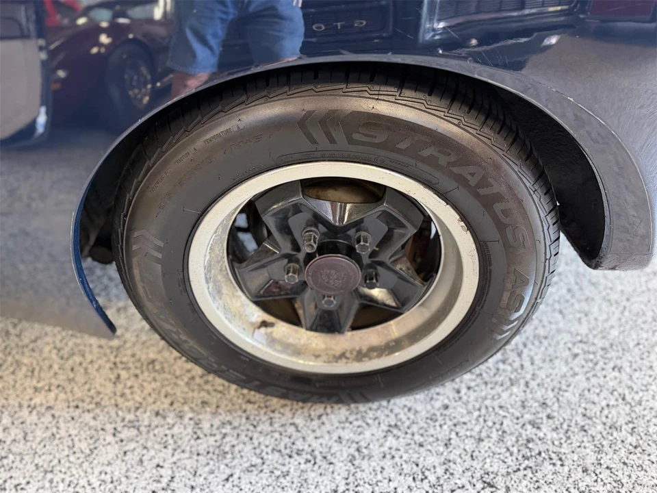 1985 Porsche 944 - Image 23 of 26