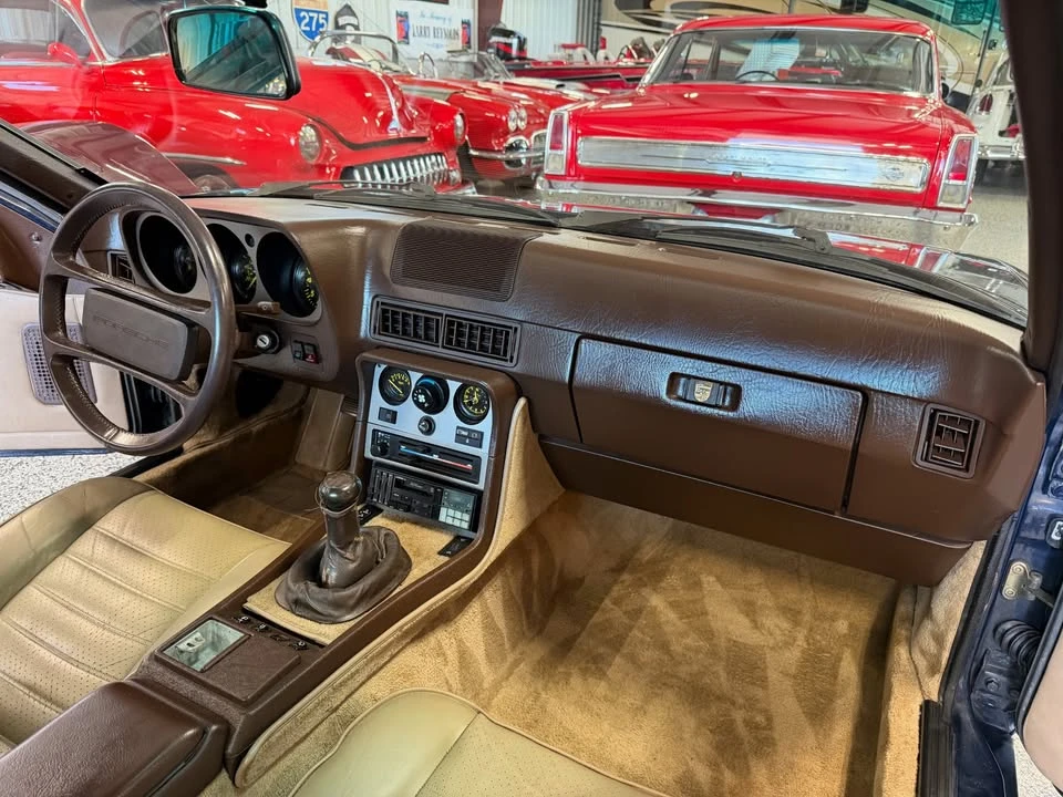 1985 Porsche 944 - Image 14 of 20