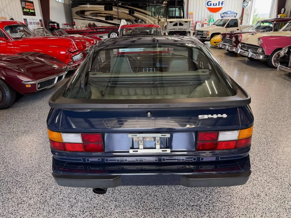 1985 Porsche 944 - Image 4 of 20