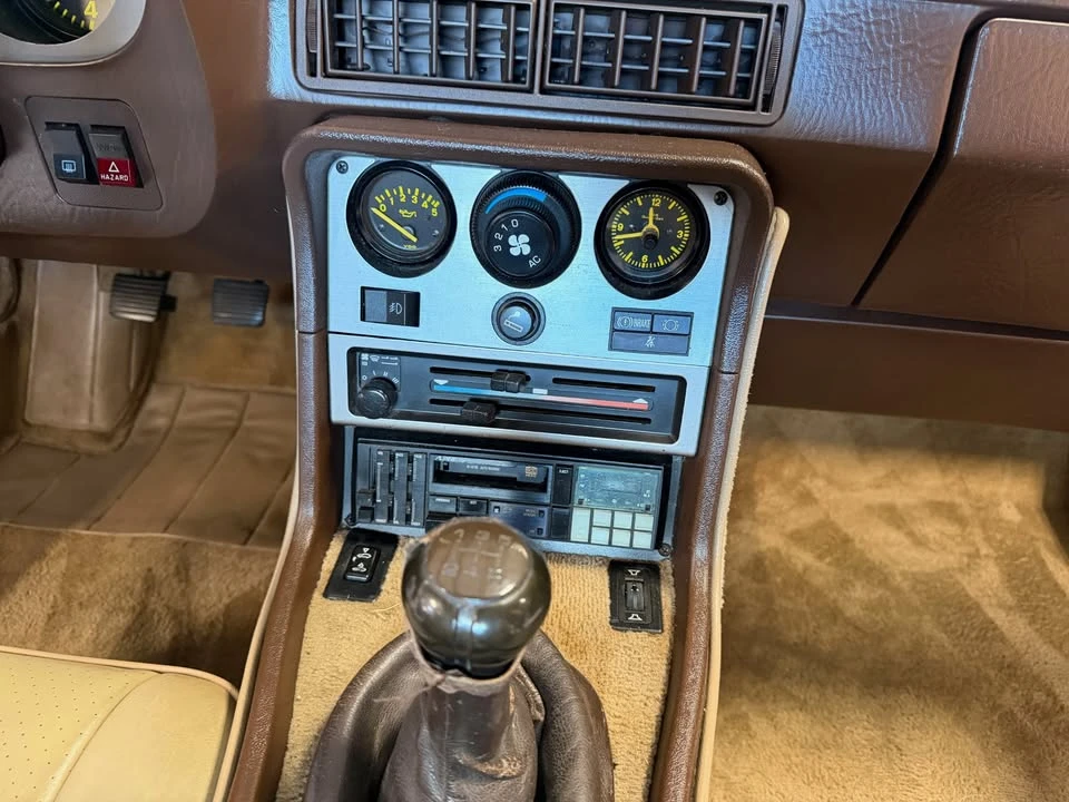 1985 Porsche 944 - Image 16 of 20