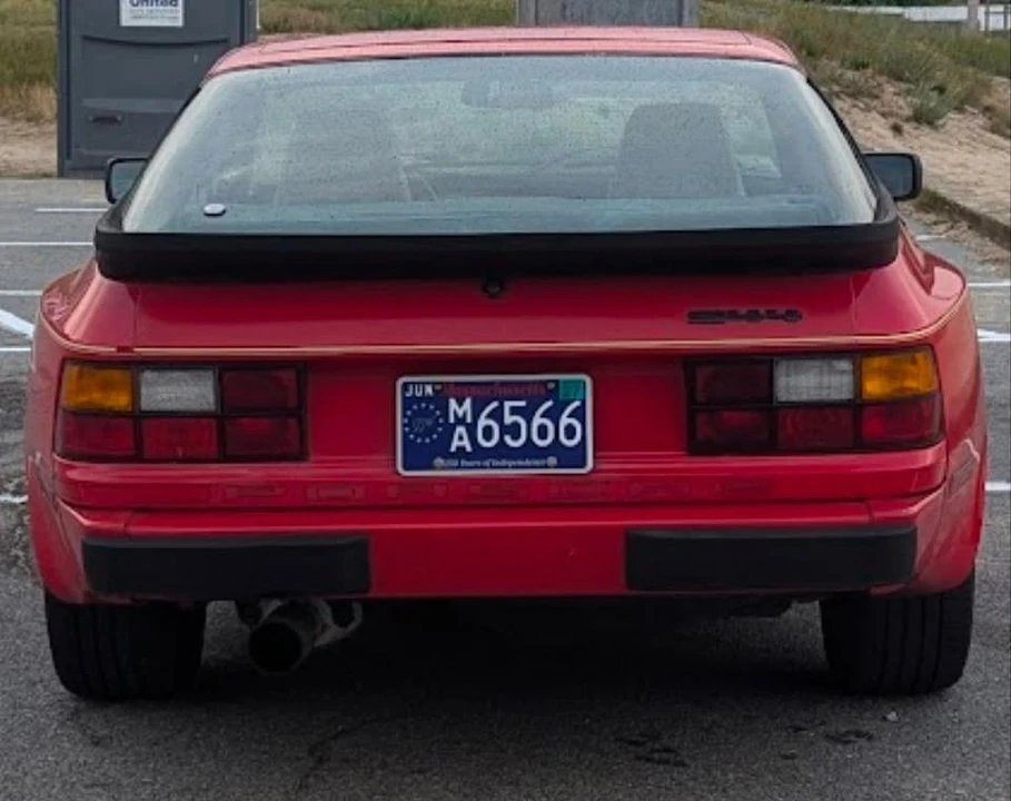 1985 Porsche 944 - Image 3 of 8