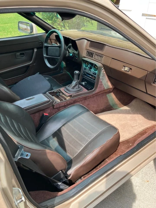 1985 Porsche 944 - Image 8 of 12