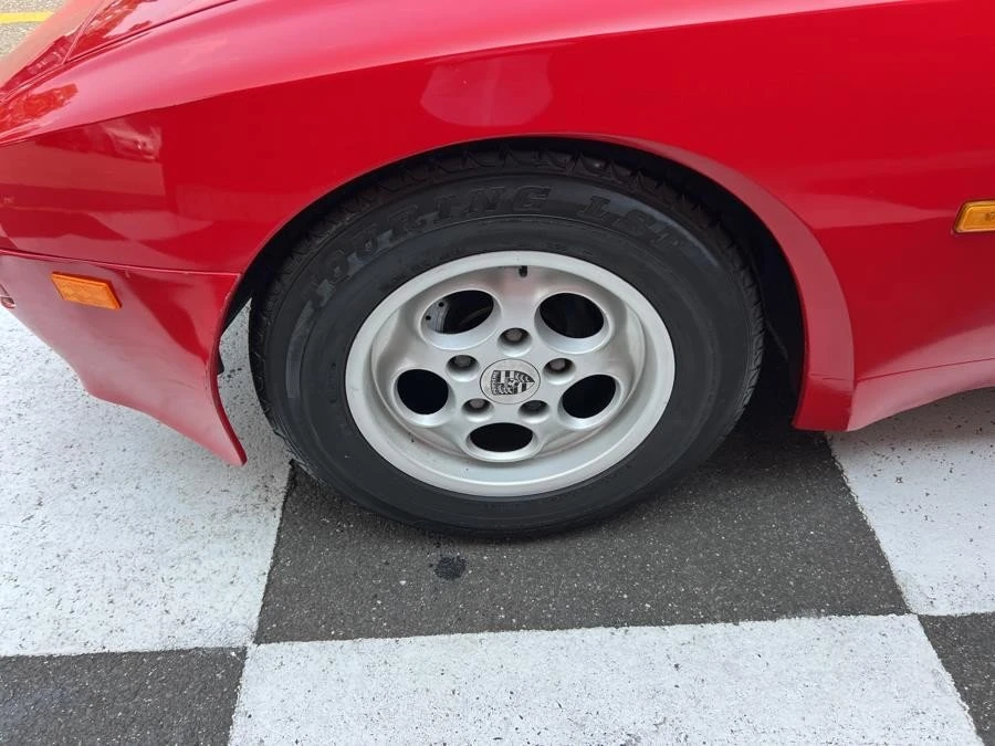 1985 Porsche 944 - Image 14 of 20