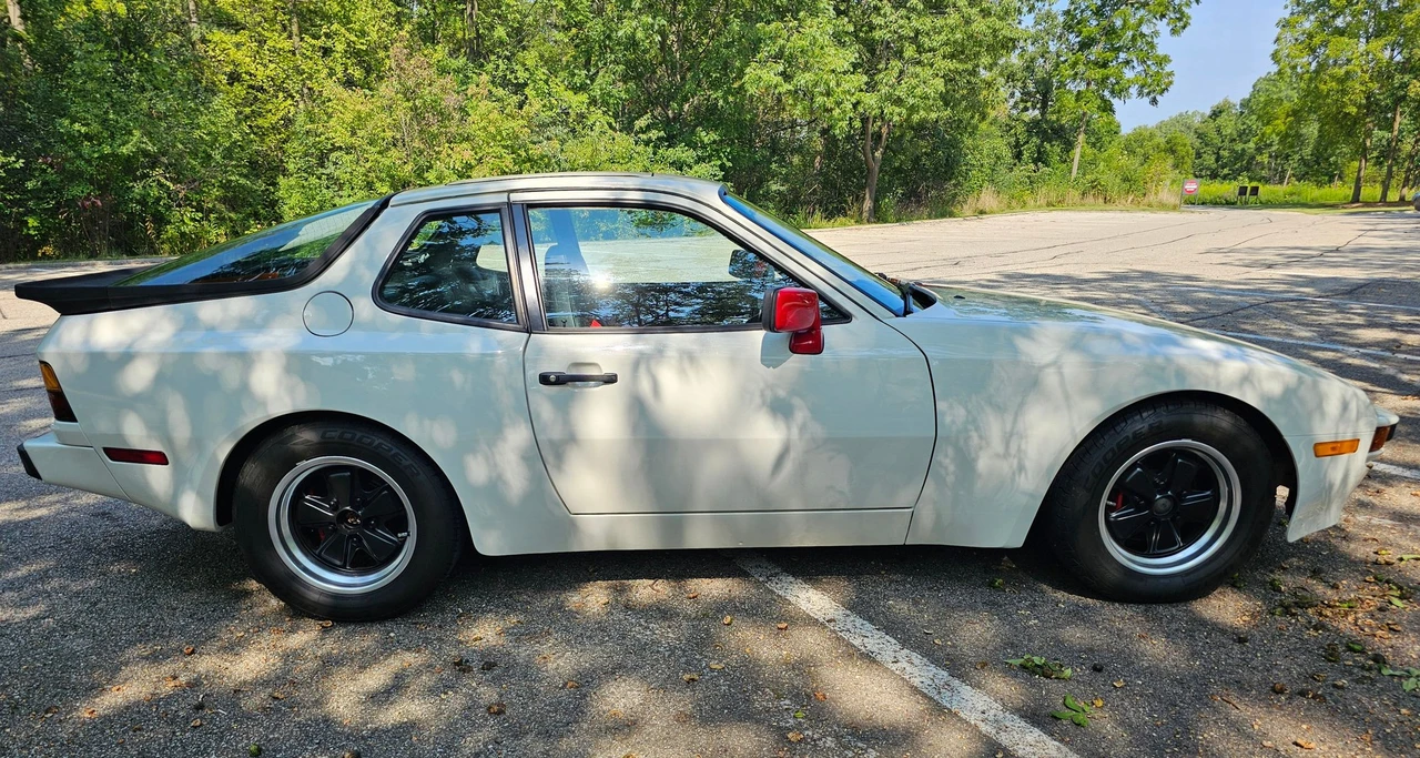 1985 Porsche 944 - Image 7 of 31