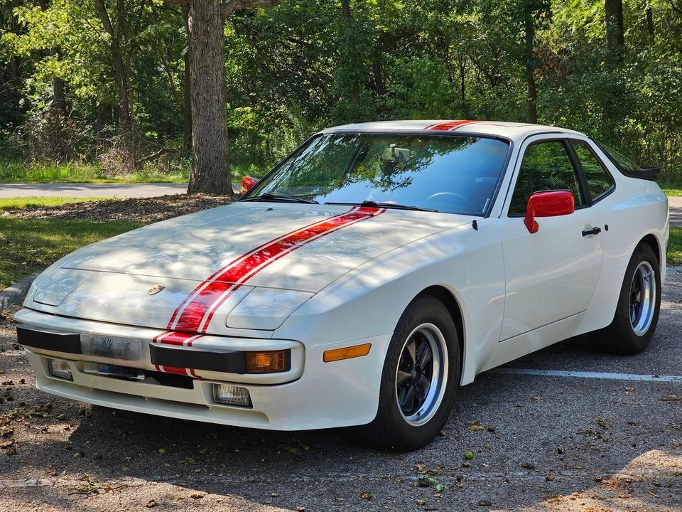 1985 Porsche 944 - Image 3 of 31