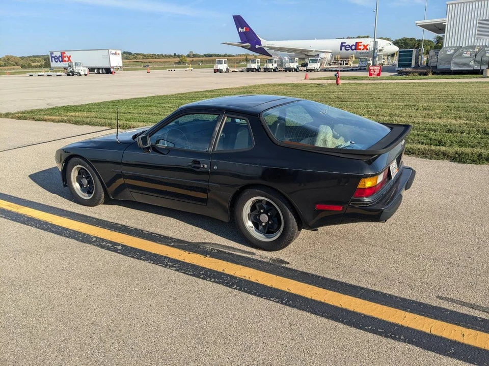 1985 Porsche 944 - Image 2 of 11
