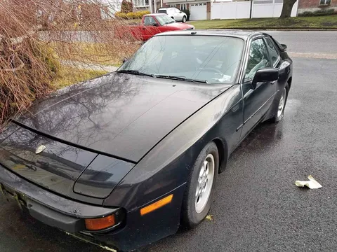 1985 Porsche 944 Coupe