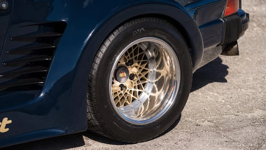 1985 Porsche 934 & 935 - Image 9 of 20
