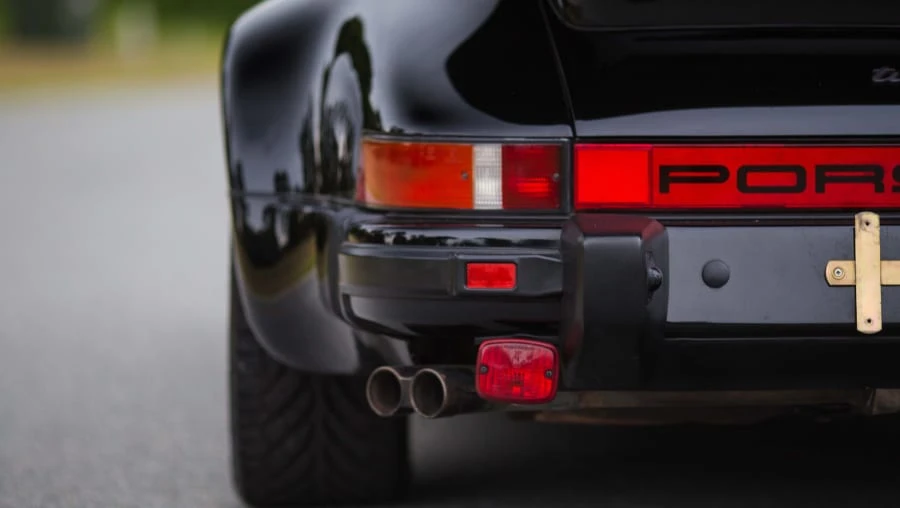 1985 Porsche 934 & 935 - Image 9 of 12