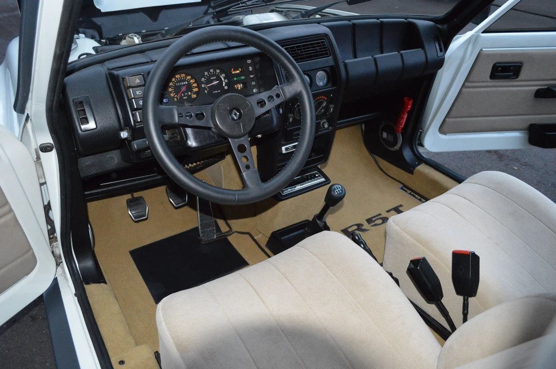 1985 Renault 5 Turbo 2 - Image 6 of 16