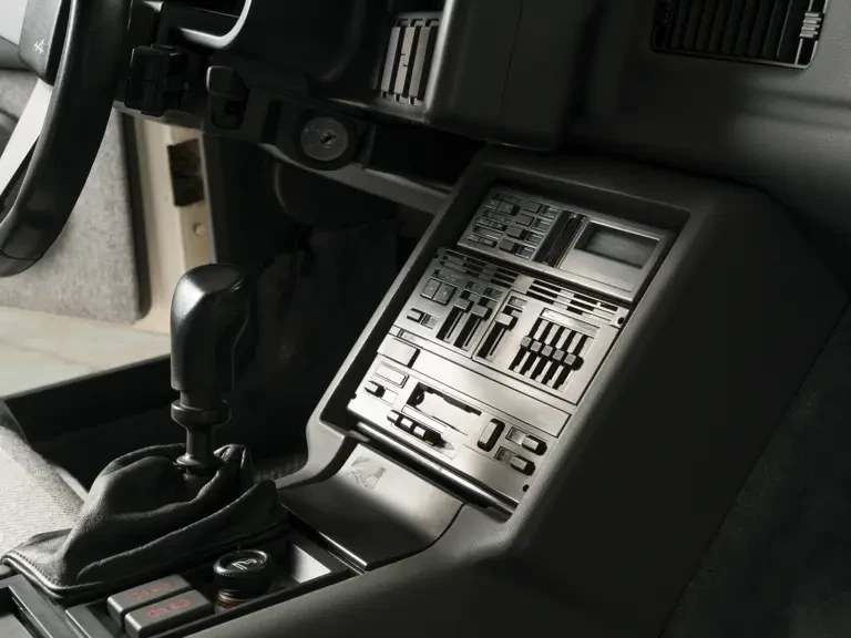 1985 Renault - Image 11 of 24