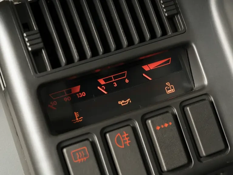 1985 Renault - Image 14 of 24