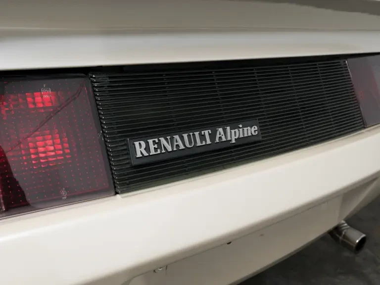 1985 Renault - Image 8 of 24