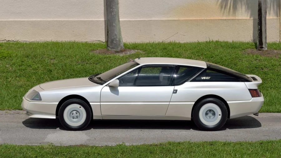 1985 Renault - Image 8 of 20