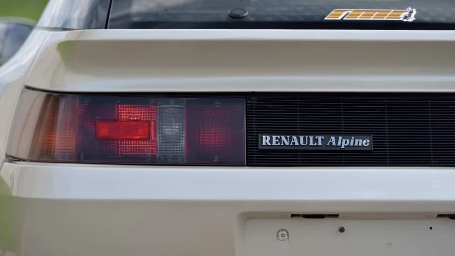 1985 Renault - Image 10 of 20