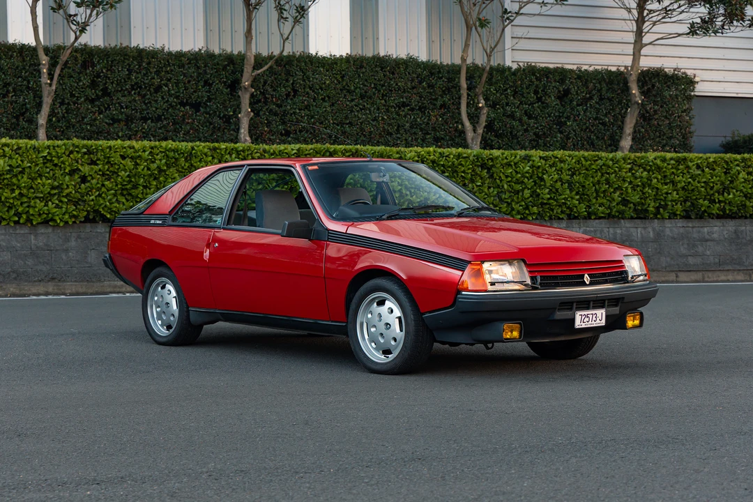 1985 Renault - Image 3 of 31
