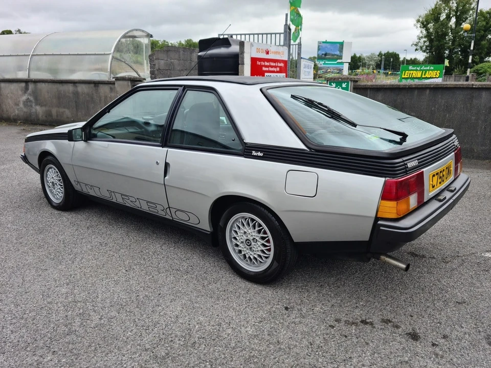 1985 Renault - Image 11 of 30