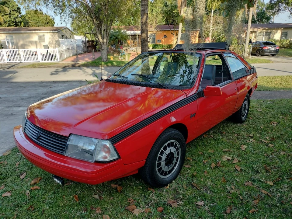 1985 Renault - Image 6 of 18