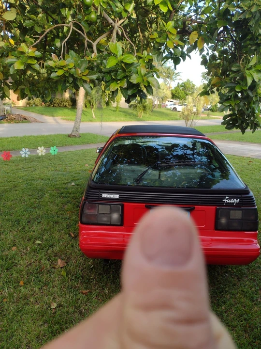 1985 Renault - Image 4 of 18