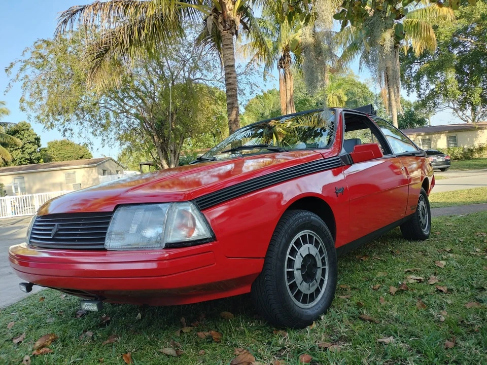 1985 Renault - Image 9 of 18