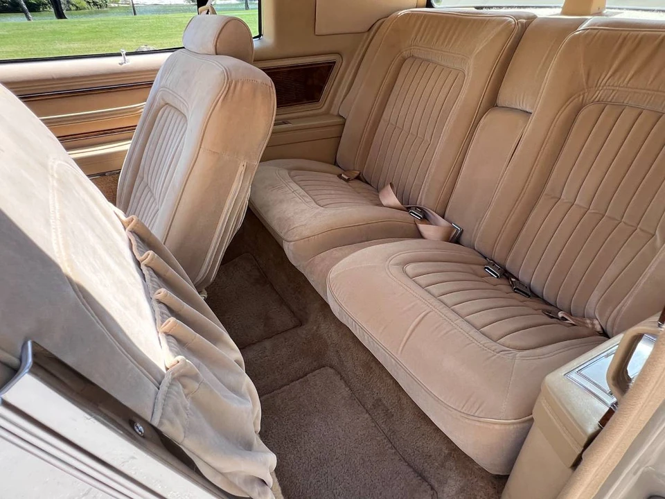 1985 Buick Riviera 4th-7th Gen - Image 11 of 17