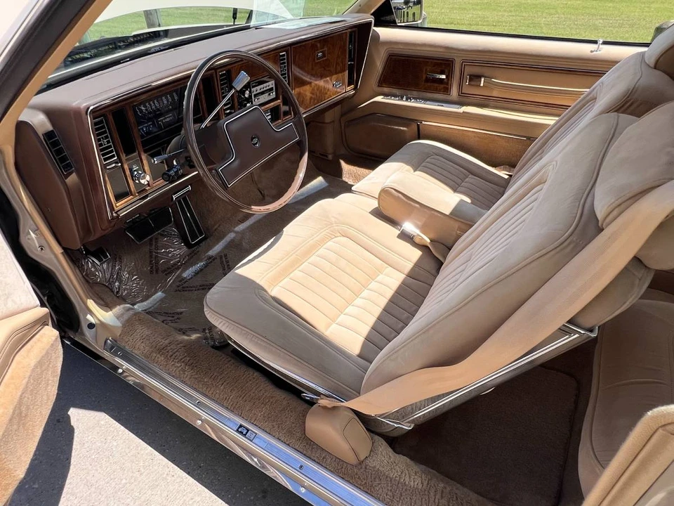 1985 Buick Riviera 4th-7th Gen - Image 3 of 17
