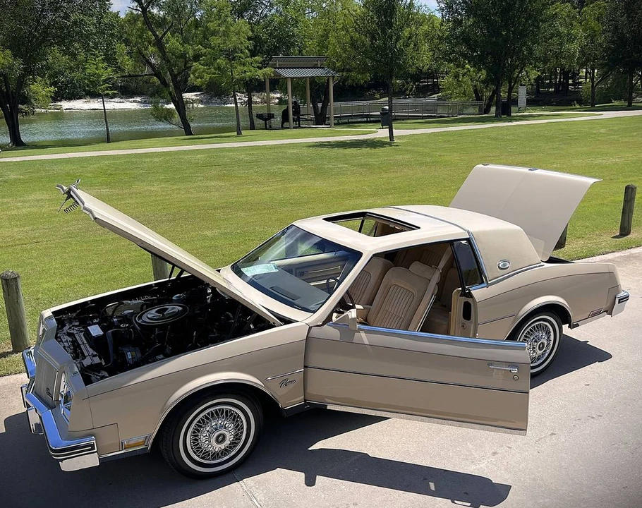1985 Buick Riviera 4th-7th Gen - Image 12 of 17