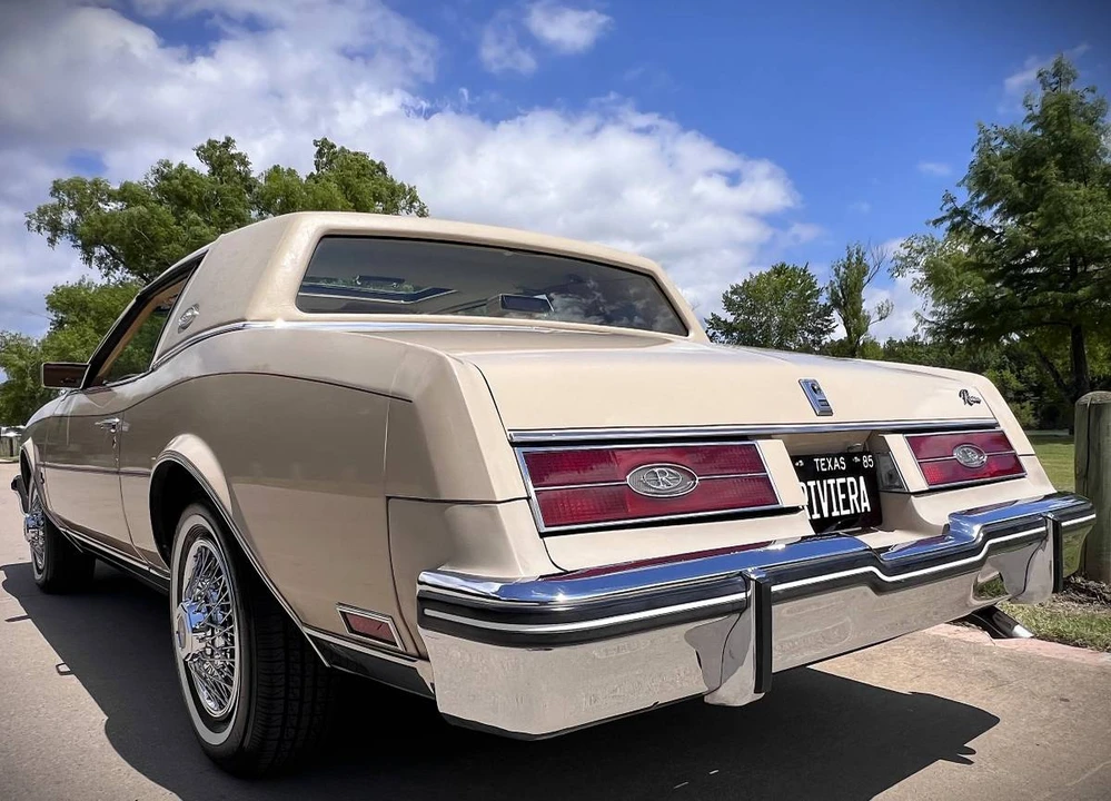 1985 Buick Riviera 4th-7th Gen - Image 8 of 17