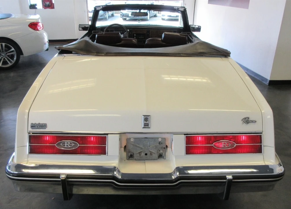 1985 Buick Riviera 4th-7th Gen - Image 10 of 24