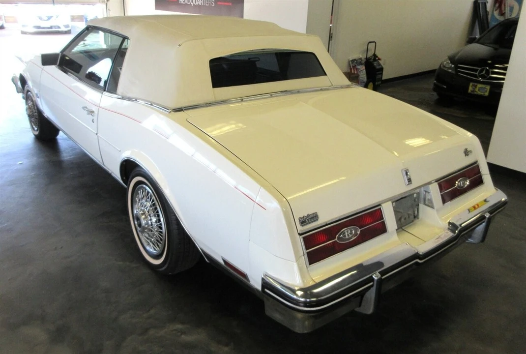 1985 Buick Riviera 4th-7th Gen - Image 13 of 24