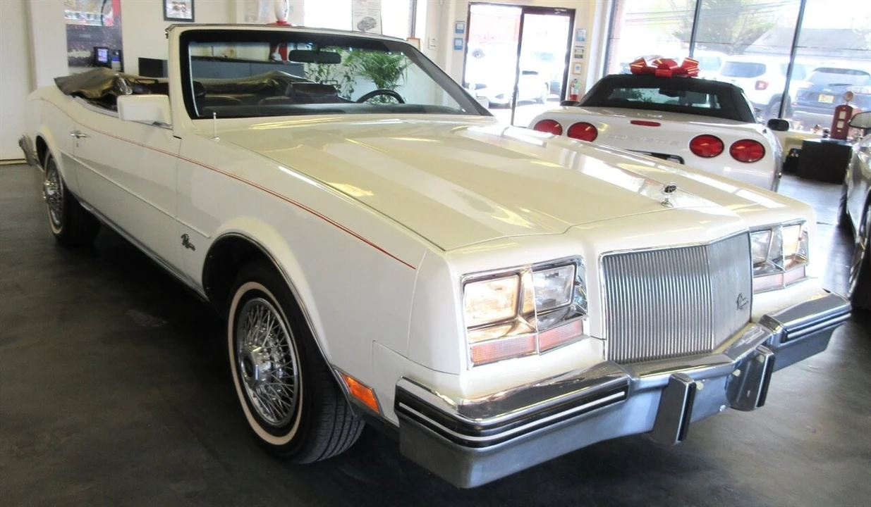 1985 Buick Riviera 4th-7th Gen - Image 6 of 24
