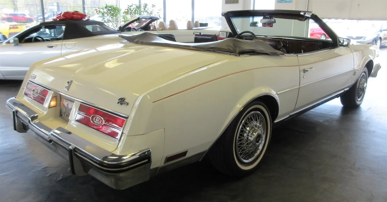 1985 Buick Riviera 4th-7th Gen - Image 4 of 24