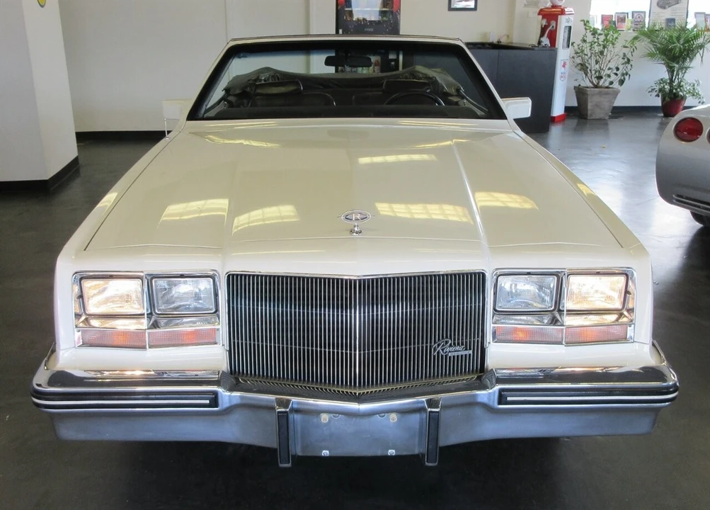1985 Buick Riviera 4th-7th Gen - Image 9 of 24