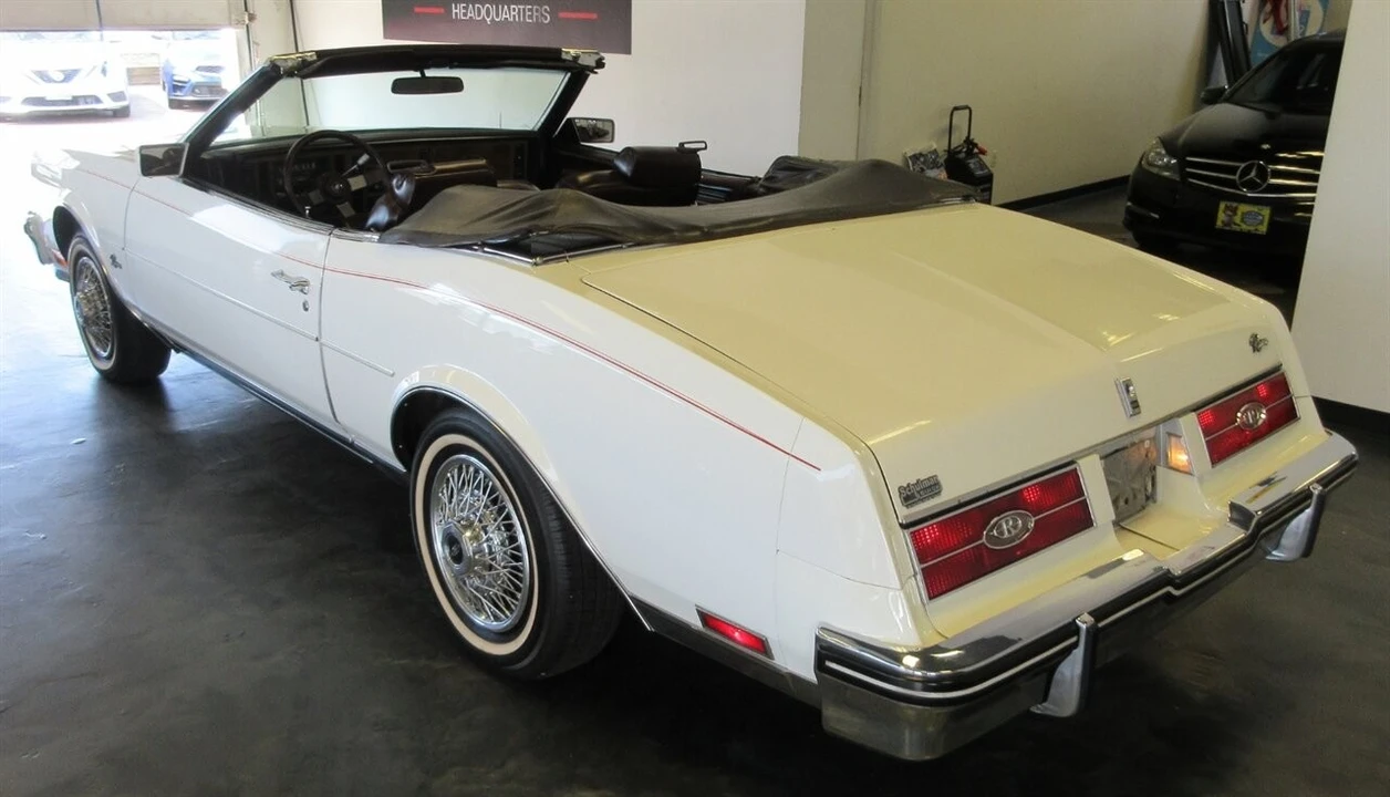 1985 Buick Riviera 4th-7th Gen - Image 7 of 24