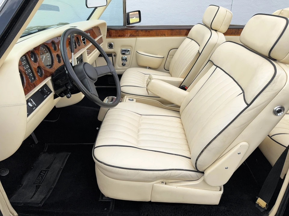 1985 Rolls-Royce Corniche Series I - Image 25 of 31