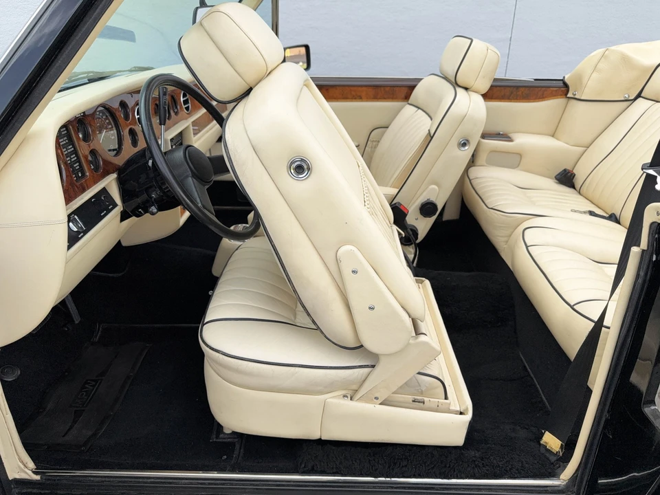 1985 Rolls-Royce Corniche Series I - Image 27 of 31