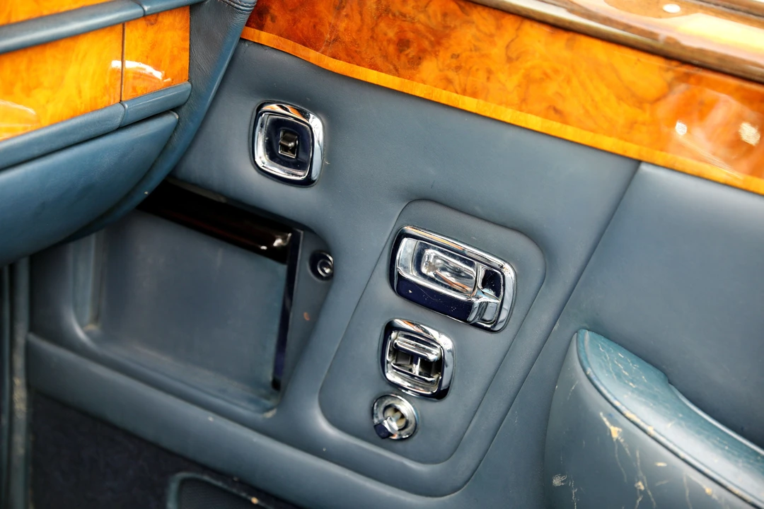 1985 Rolls-Royce Corniche Series I - Image 22 of 31