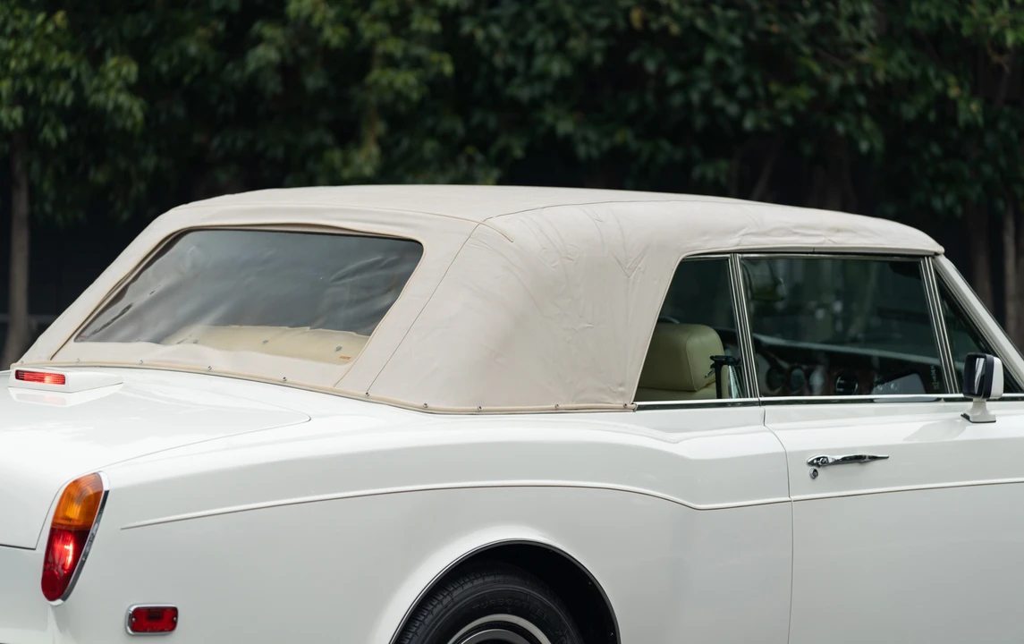 1985 Rolls-Royce Corniche Series I - Image 24 of 31