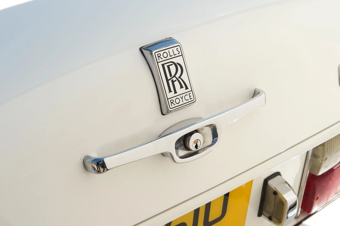 1985 Rolls-Royce Corniche Series II - Image 9 of 17