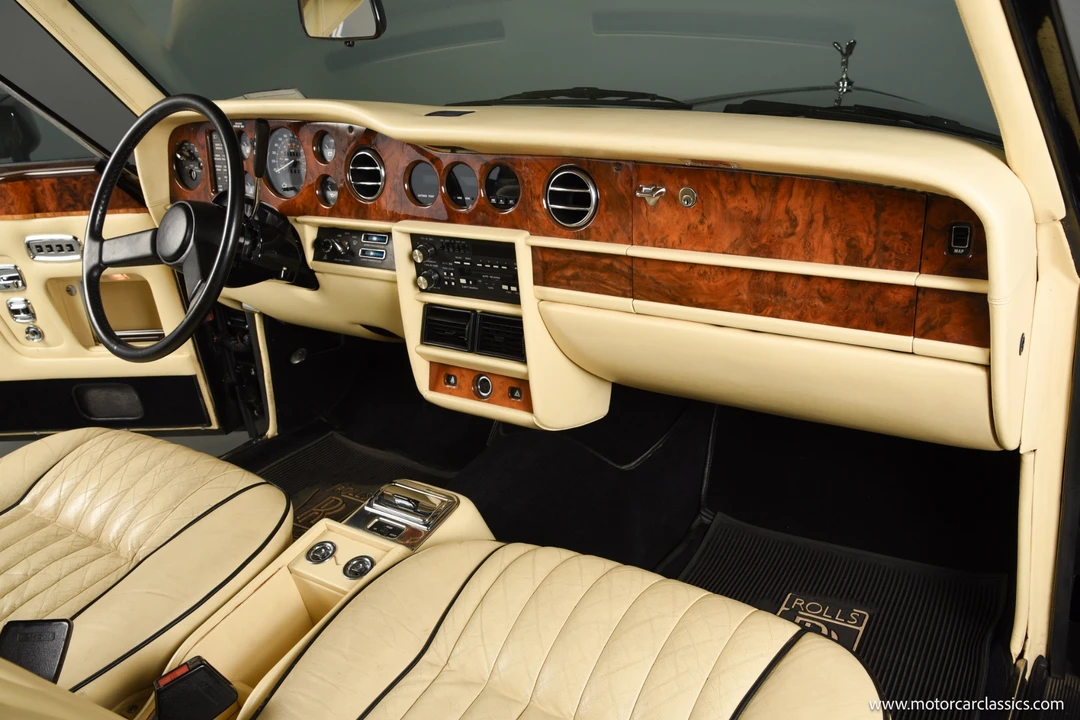 1985 Rolls-Royce Corniche Series I - Image 24 of 31