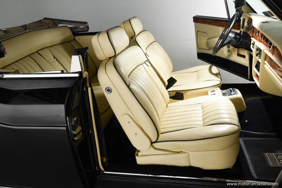 1985 Rolls-Royce Corniche Series I - Image 26 of 31