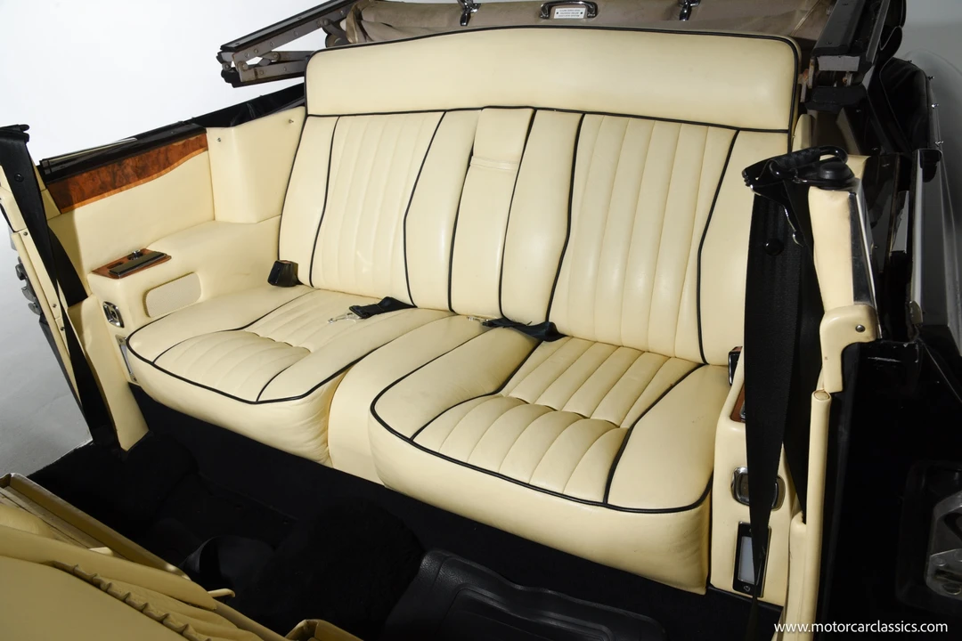 1985 Rolls-Royce Corniche Series I - Image 28 of 31