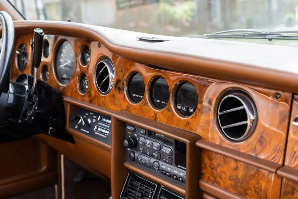 1985 Rolls-Royce Corniche Series I - Image 9 of 10