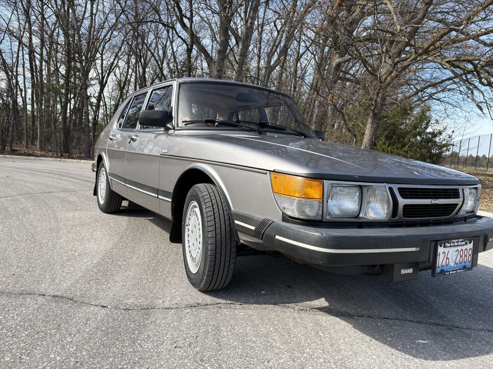1985 Saab 900 1st Gen - Image 3 of 31