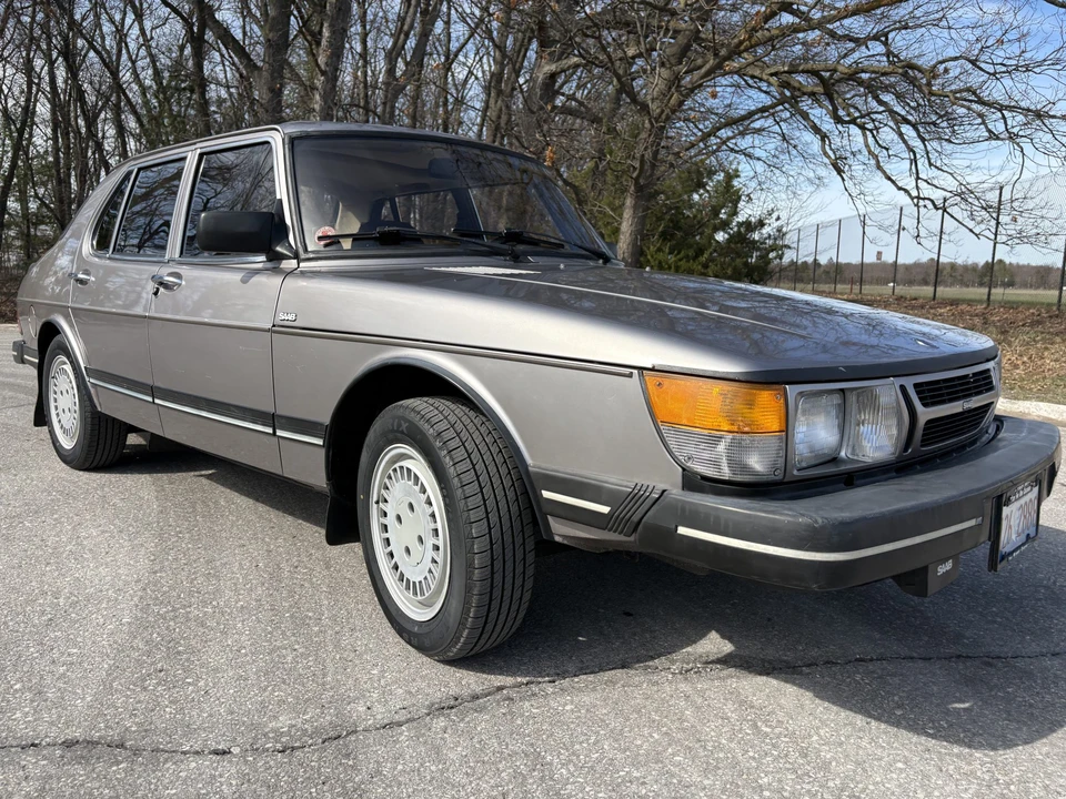 1985 Saab 900 1st Gen - Image 2 of 31