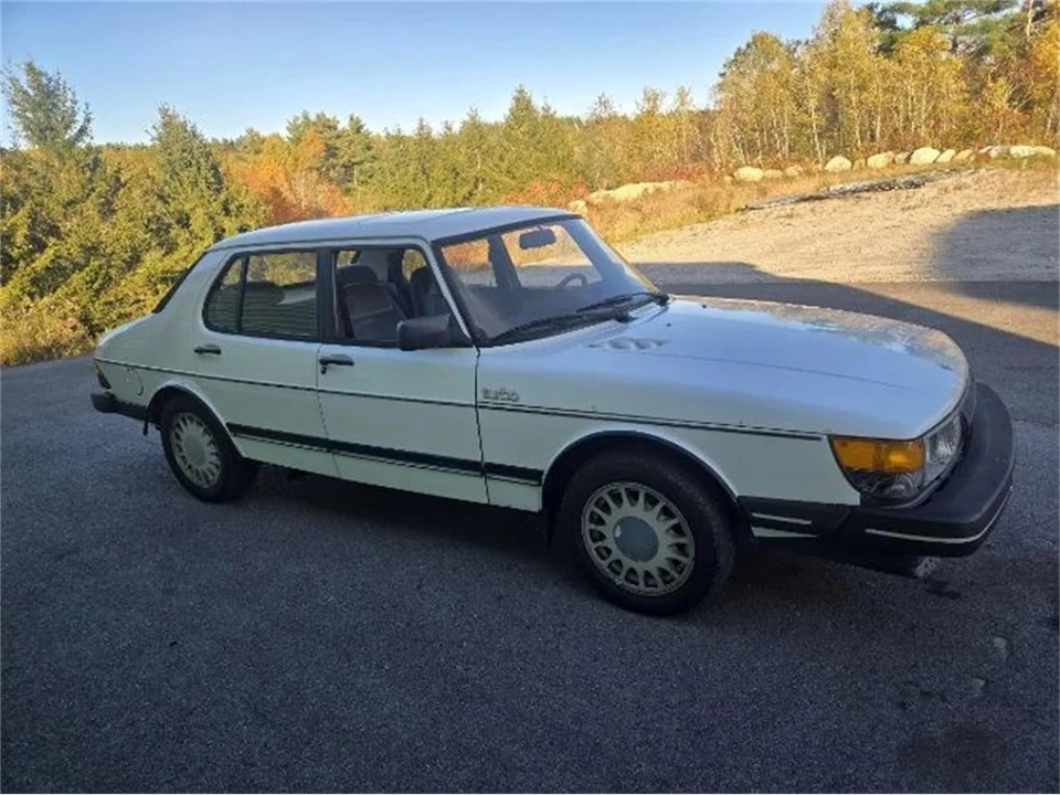 1985 Saab 900 1st Gen - Image 10 of 12