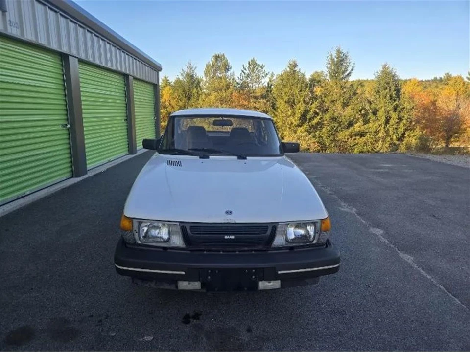 1985 Saab 900 1st Gen - Image 11 of 12